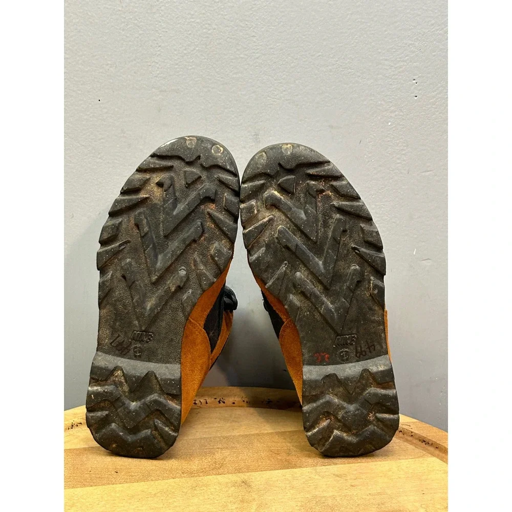 Nike Hiking Boots Womens 7 Brown‎ ACG Vintage 685041-234 Suede Gorpcore Trail